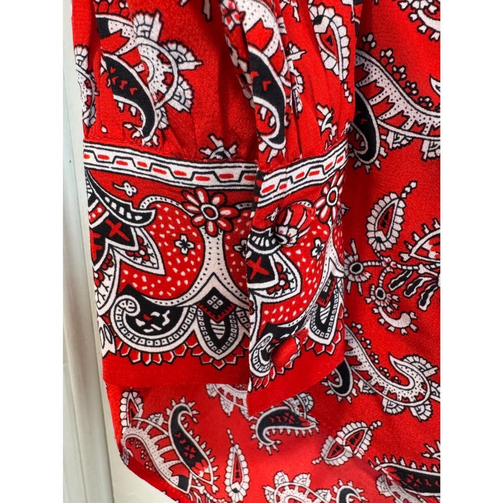Veronica Beard Red Paisley 100% Silk Blouse V-Neck Long Sleeve Top Size 2 - Picture 6 of 8